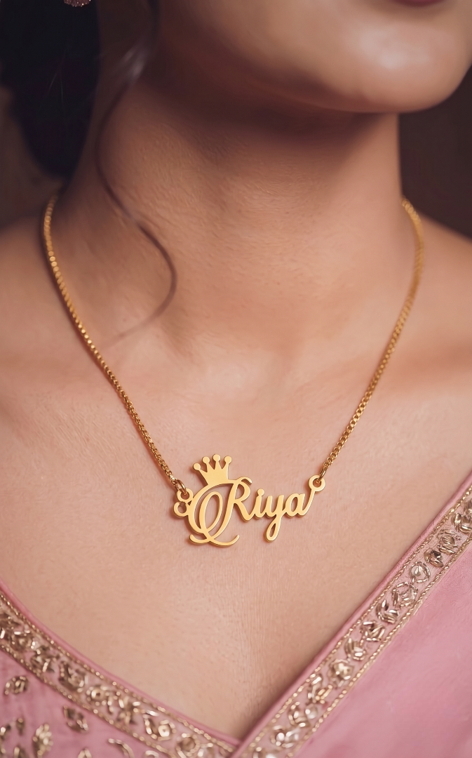 Personalized Queen Crown Name Necklace